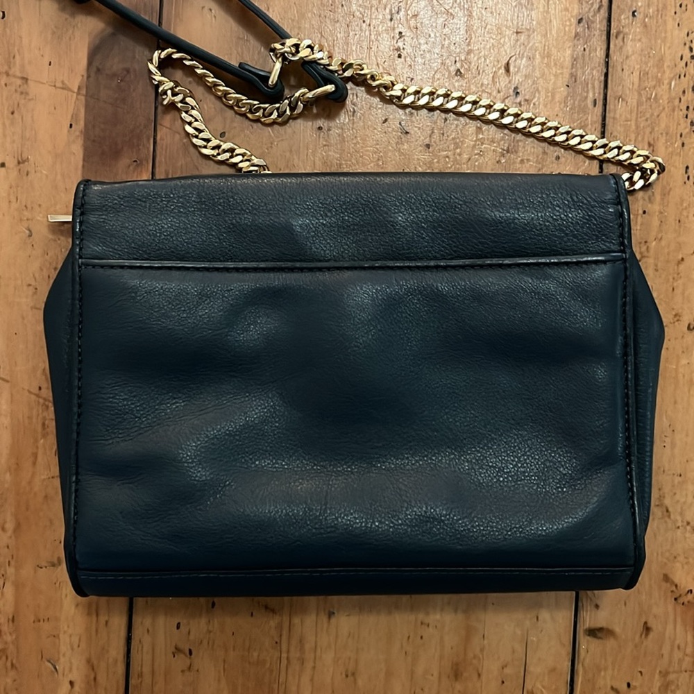 Salad Made by AW 1929 crossbody in a navy blue color - Picture 5 of 17